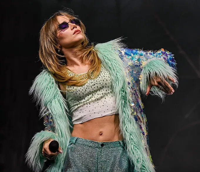 Suki Waterhouse tickets